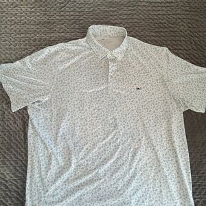 Vineyard Vines White and Blue Leaf Print Shirt